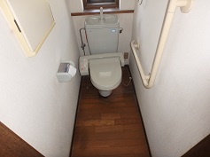 交換前の２階トイレ①