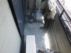 外壁塗装　施工中　高圧洗浄