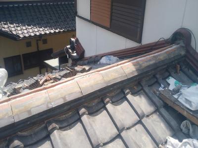 屋根　日本瓦　棟組替え　施工中