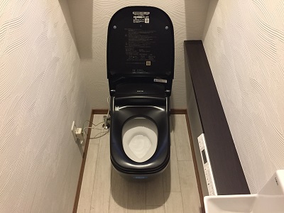 トイレ交換　サティス　ブラック
