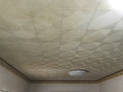 ヤニで汚れたジプトーンの天井