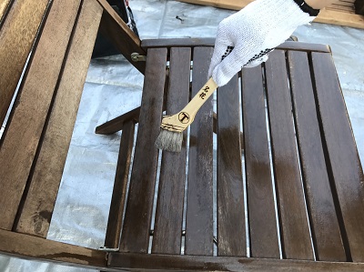 木椅子　防腐剤