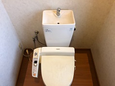 一宮市トイレ水漏れ施工前4.jpg