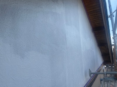 外壁塗装の下塗りの様子 (1).jpg