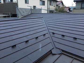 屋根嵩上げ重ね葺き　施工後