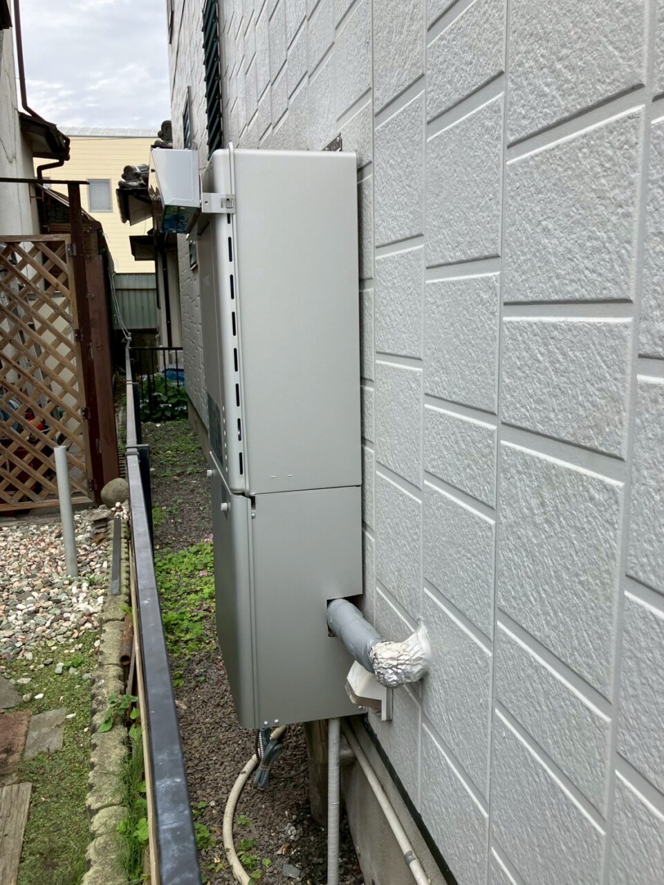 ガス給湯器　施工後