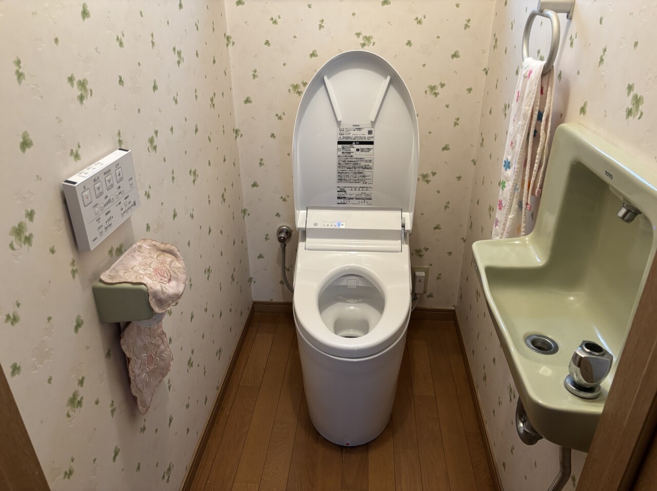 トイレ交換工事　施工後