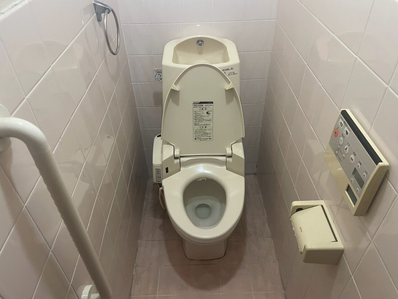 2025.9.20　トイレ施工前3